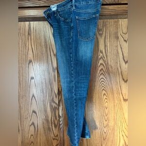 GAP Women's Skinny Jeans in Deep Blue Capri Length